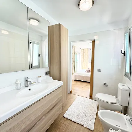 Con Vista Al Mar Y Piscina Privada Villa *