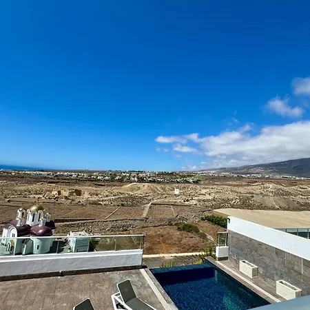 Con Vista Al Mar Y Piscina Privada アデヘ
