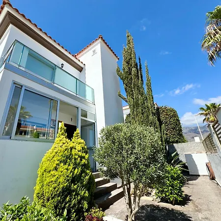 Con Vista Al Mar Y Piscina Privada アデヘ