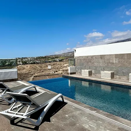 فيلة Con Vista Al Mar Y Piscina Privada أذيخي