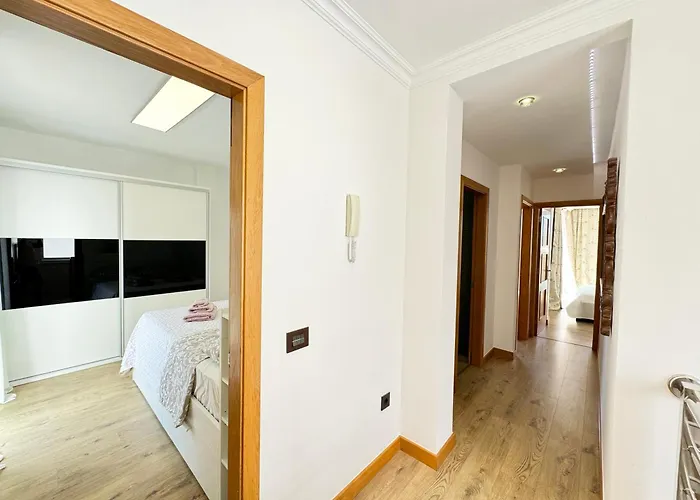 Con Vista Al Mar Y Piscina Privada וילה אדחה