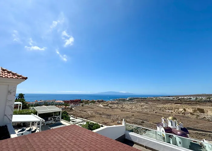 Con Vista Al Mar Y Piscina Privada