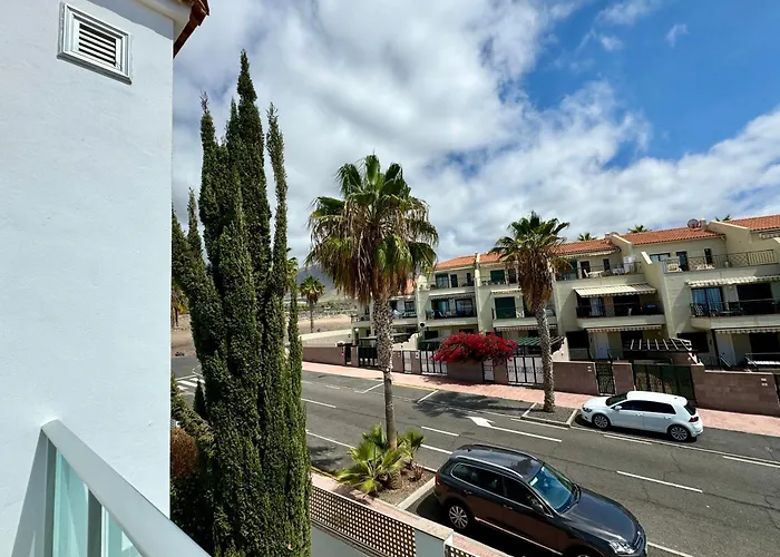 Con Vista Al Mar Y Piscina Privada אדחה