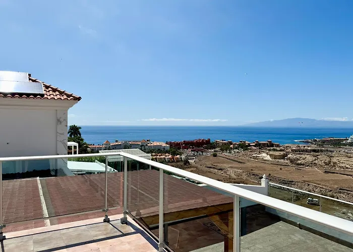 Con Vista Al Mar Y Piscina Privada וילה *